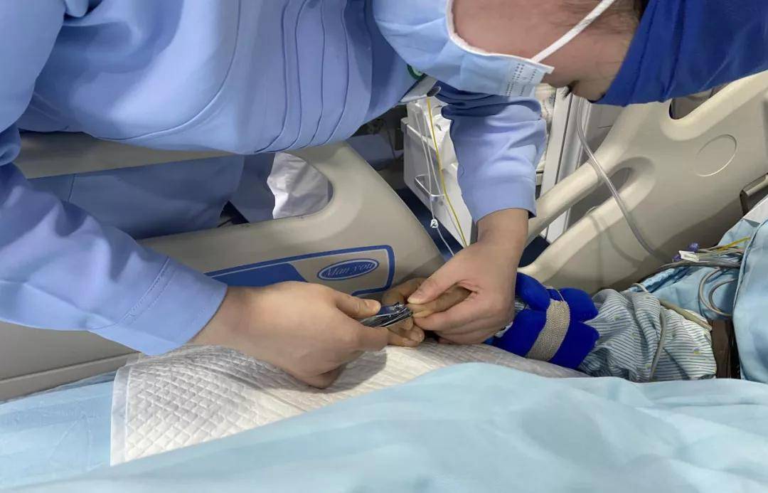 重症|请患者家属们放心，我们神经外科重症监护室充满温暖！