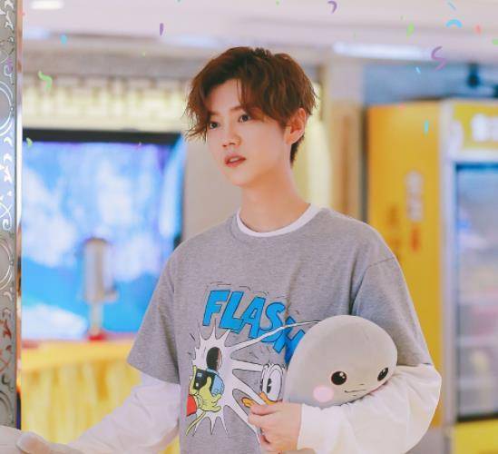 蓝台|《五哈2》彭昱畅加盟，瘦了就没存在感？网友：“向往”待习惯了