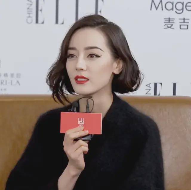 服装 85花盛典同台争艳！杨幂接连换三套服装，刘诗诗、唐嫣紧随其后