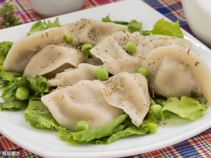 c: dumplings with minced chicken on   plate fresh