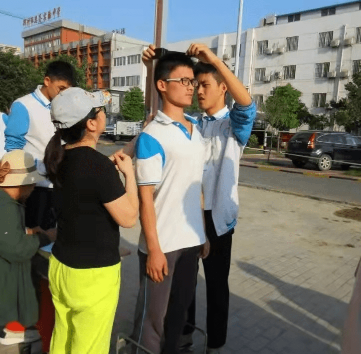 因为|父母都矮,女儿10岁162cm，儿科专家：做好4点青春期后还能长高3CM