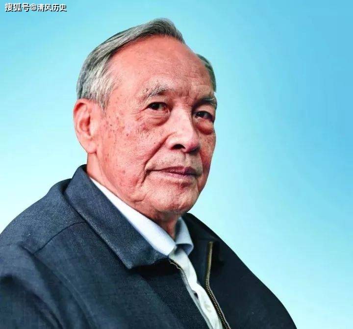 他59岁任深圳市委书记任正非很感谢他百姓评价很高今年95岁