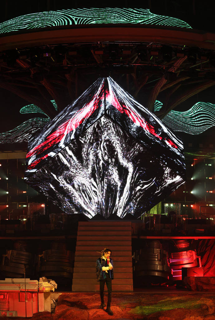 新歌|华晨宇火星演唱会新歌首唱！开启《飞行模式》进入火星乐园狂欢