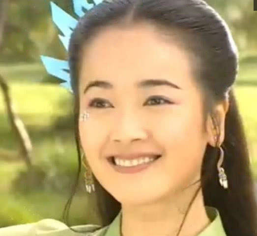 塑料 古装剧中戴透明塑料发饰的女子：个个都很美！