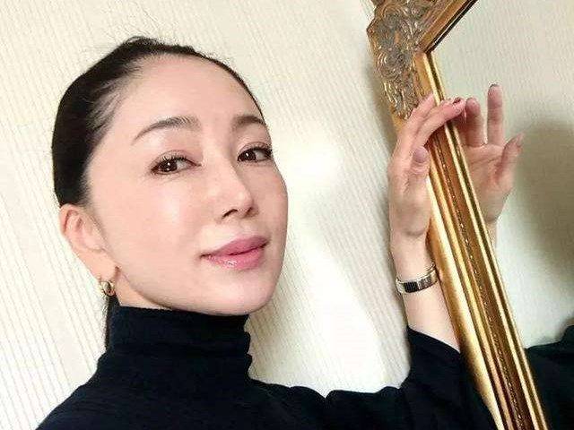 补充建议女人多在这4点，下功夫保养自己，做精致女人，皮肤紧致饱满，让人羡慕