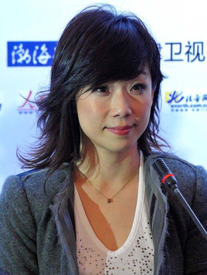4段感情1段婚姻,"才子收割机"林忆莲,为何55岁还单身一人?