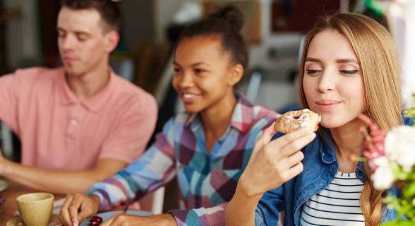 饮食|肾病医生：饮食对尿蛋白和肌酐的影响到底有多大？