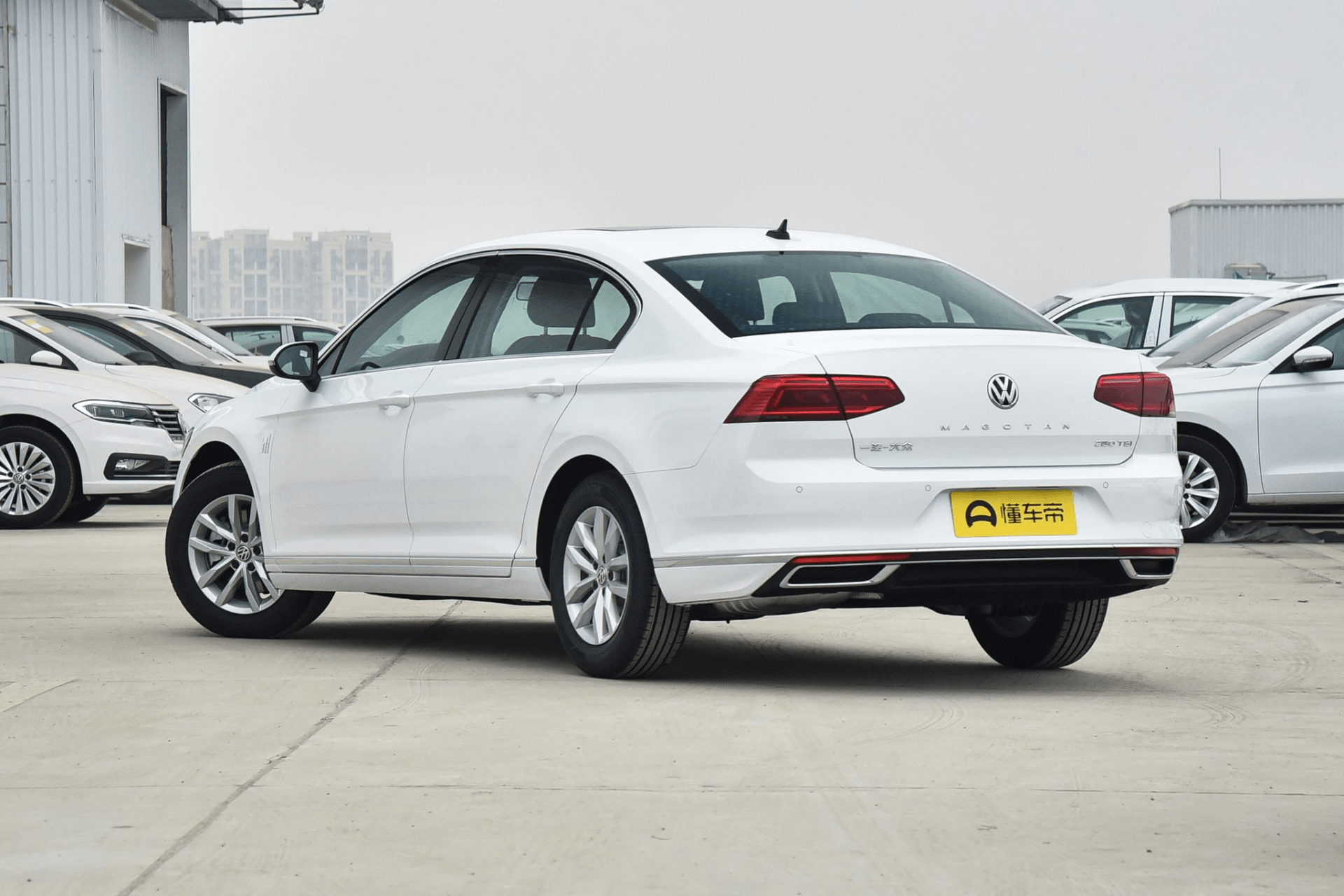 b级车的标杆大众迈腾落地只要16万多看完还值得买吗