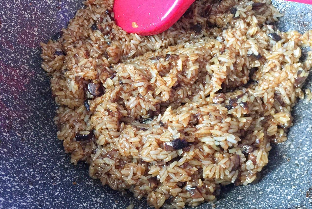 糯米饭怎么煮最香糯 837248efaea04c80813474d3415577ee.jpeg