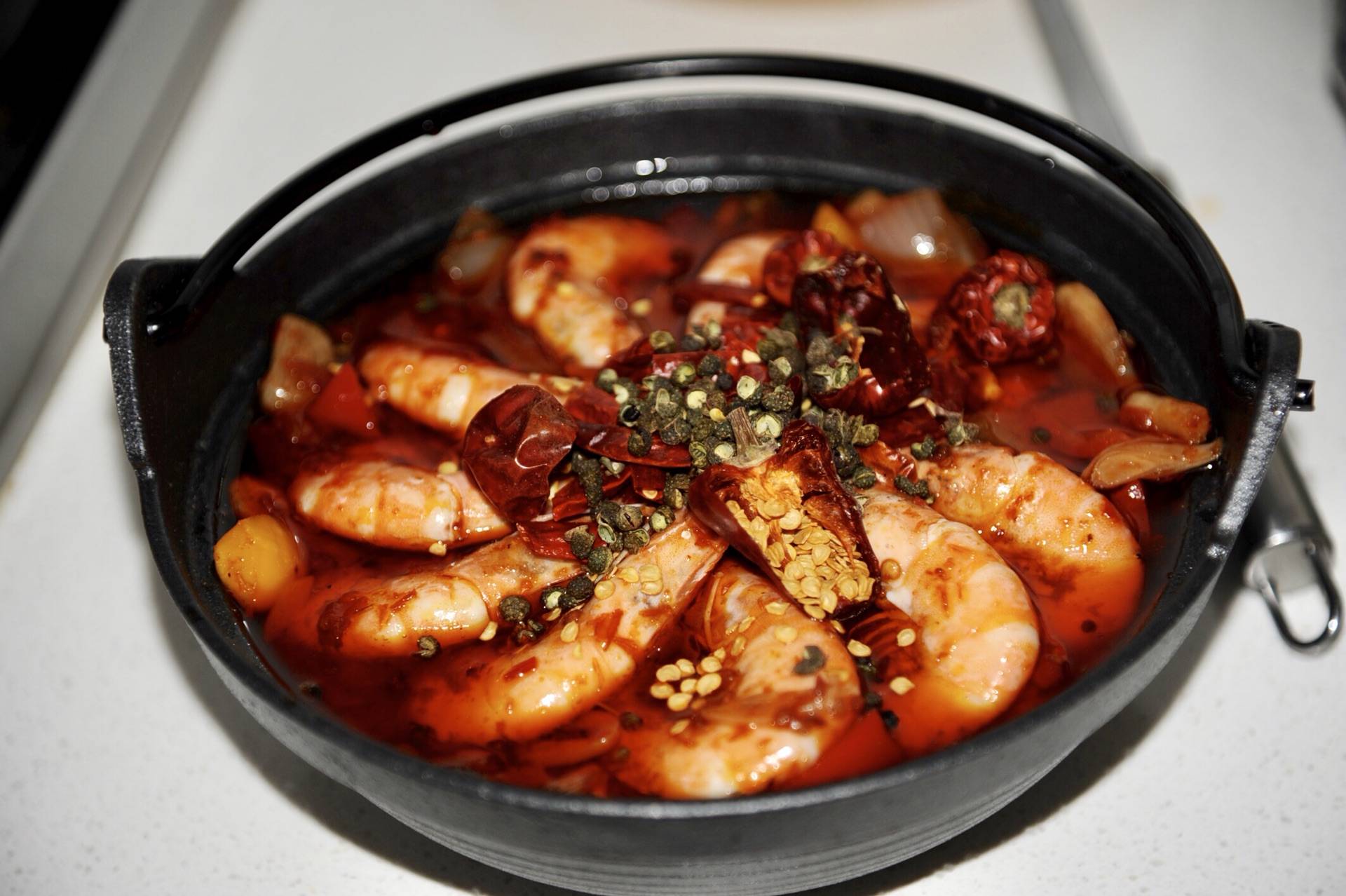 大虾这样做,又麻又辣,吃着太过瘾了,爽口开胃