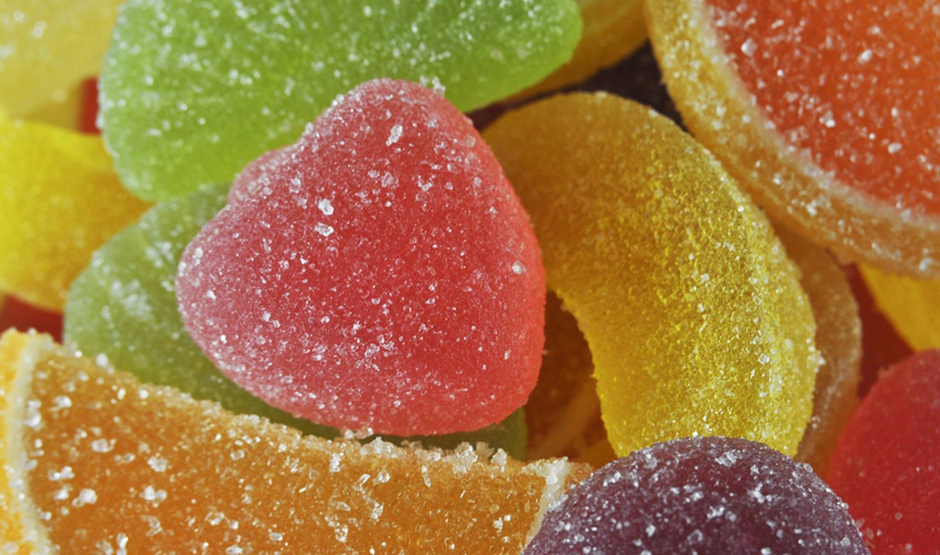 食品|这5类零食还在给孩子吃?都上“黑名单”了,家长:刚给孩子买过