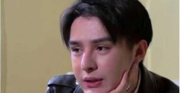 全口娱乐圈人人一口“大白牙”，大概早已忘记“笑不露齿”了吧