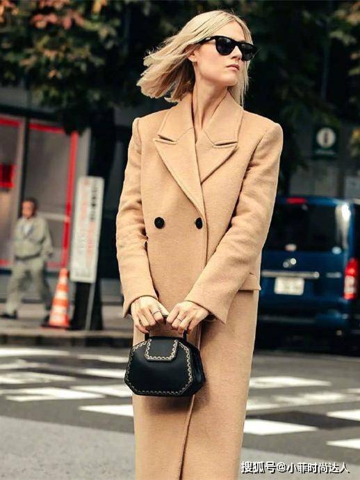浅色 初冬穿什么才有气质感?大衣是个好选择,掌握这几点,穿出女神范