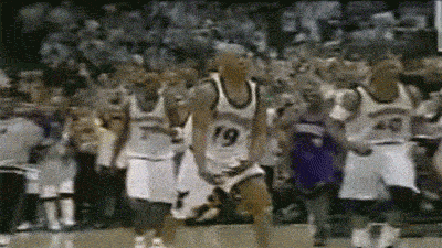 湖人|NBA开新罚单！詹皇跳“大蛋舞”被罚款15000美元：赛季第二次被罚