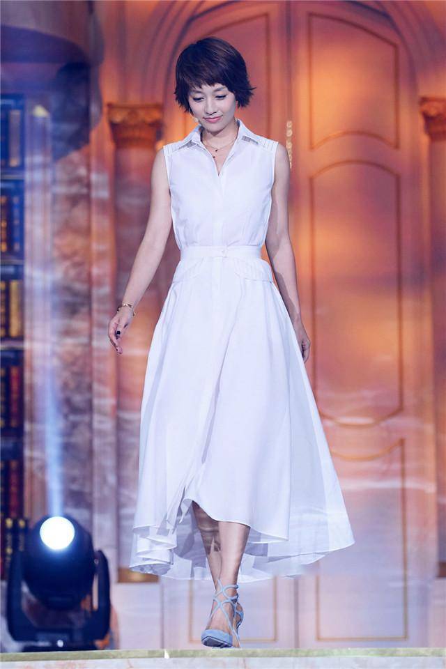 设计 奔三奔四的女人穿衣不要太随便！学马伊琍的穿搭，时髦减龄不过时