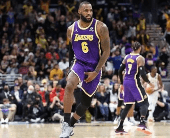 湖人|NBA开新罚单！詹皇跳“大蛋舞”被罚款15000美元：赛季第二次被罚