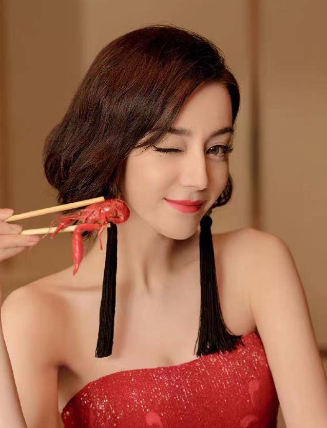 长发杨幂剪短发犹如“换脸”，本以为很丑，结果全网沦陷…