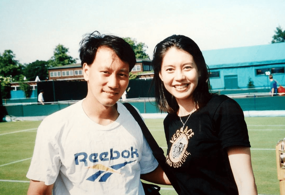 她是祖国花大力气培养的运动员,比赛时故意滞留美国,并加入美籍