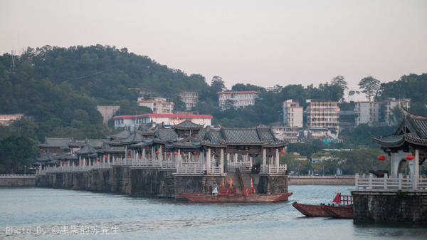 原創潮州廣濟橋,世界上最早的啟閉式橋樑,是粵東交通運輸的動脈