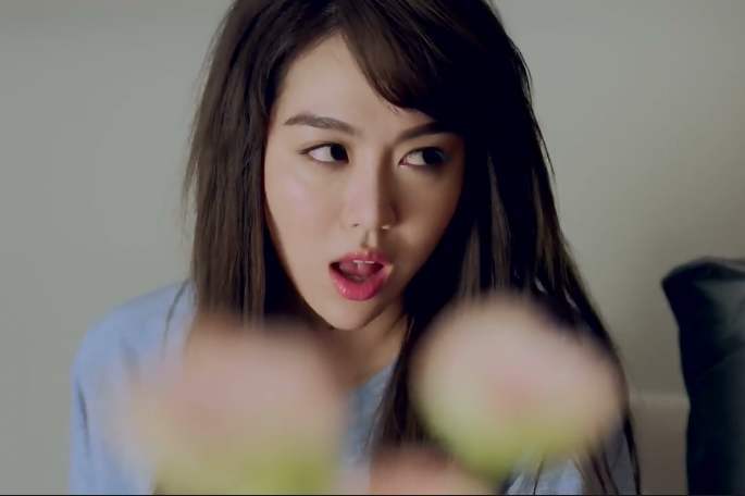 几乎都和很多演艺圈的大咖合作,宋丹丹老师是一个,其他的还有张嘉译