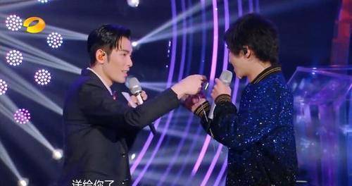 知名歌手歌曲分析 4f0a74a99ca04e43a24901a0c0afc562.jpeg