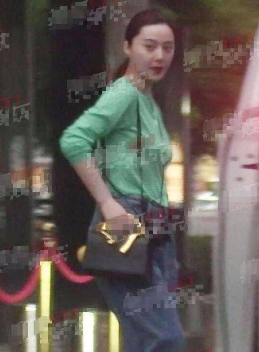 范冰冰没了团队包装，范冰冰旅游穿的私服，身材五五分脸明显也老了！