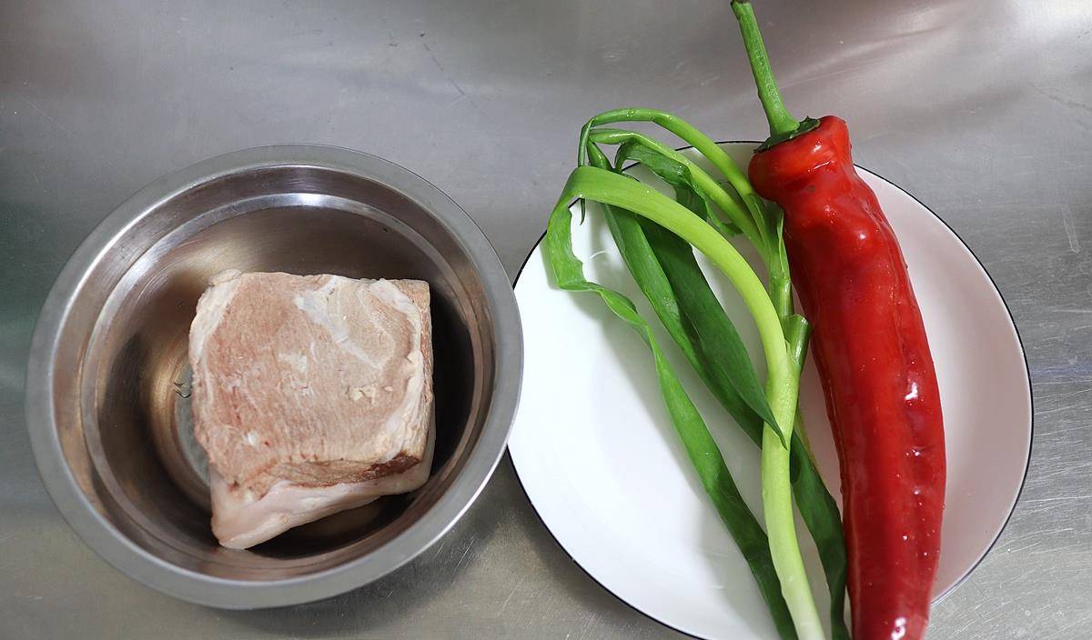肉怎么切薄片好吃 59151ab998b64bfcb40cee198c1a78de.jpeg