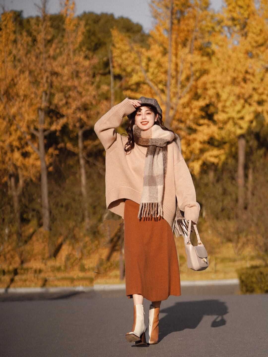 颜色 天冷了,为什么建议“毛衣搭配半身裙”,时髦精们的示范给你答案