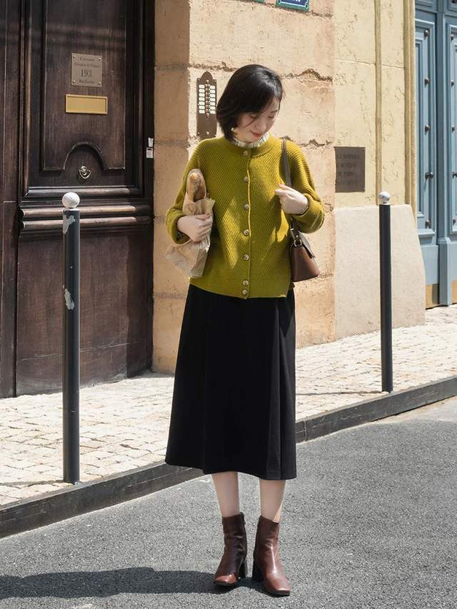 黑色 步入中年后要学会的“针织衫”搭配，看这位博主就够了，chic优雅
