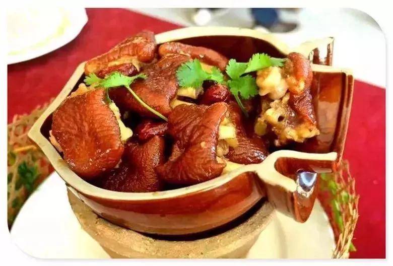 忠信传统瓦缸猪脚