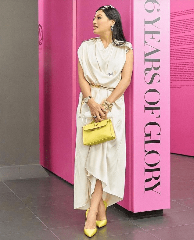 审美观 王室公主的审美观，00后爱子着装成熟，85后思蕊梵打扮时髦还前卫