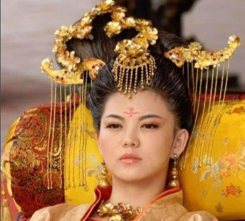 原创唐高宗为何要将妹妹以皇后礼下葬以至于墓中壁画露出了诡异一幕