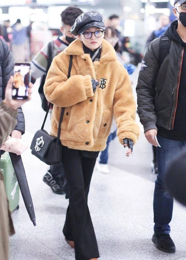 服装 冬天过了一半才发现,夹克还是这么选才好看,张韶涵的造型挺美的