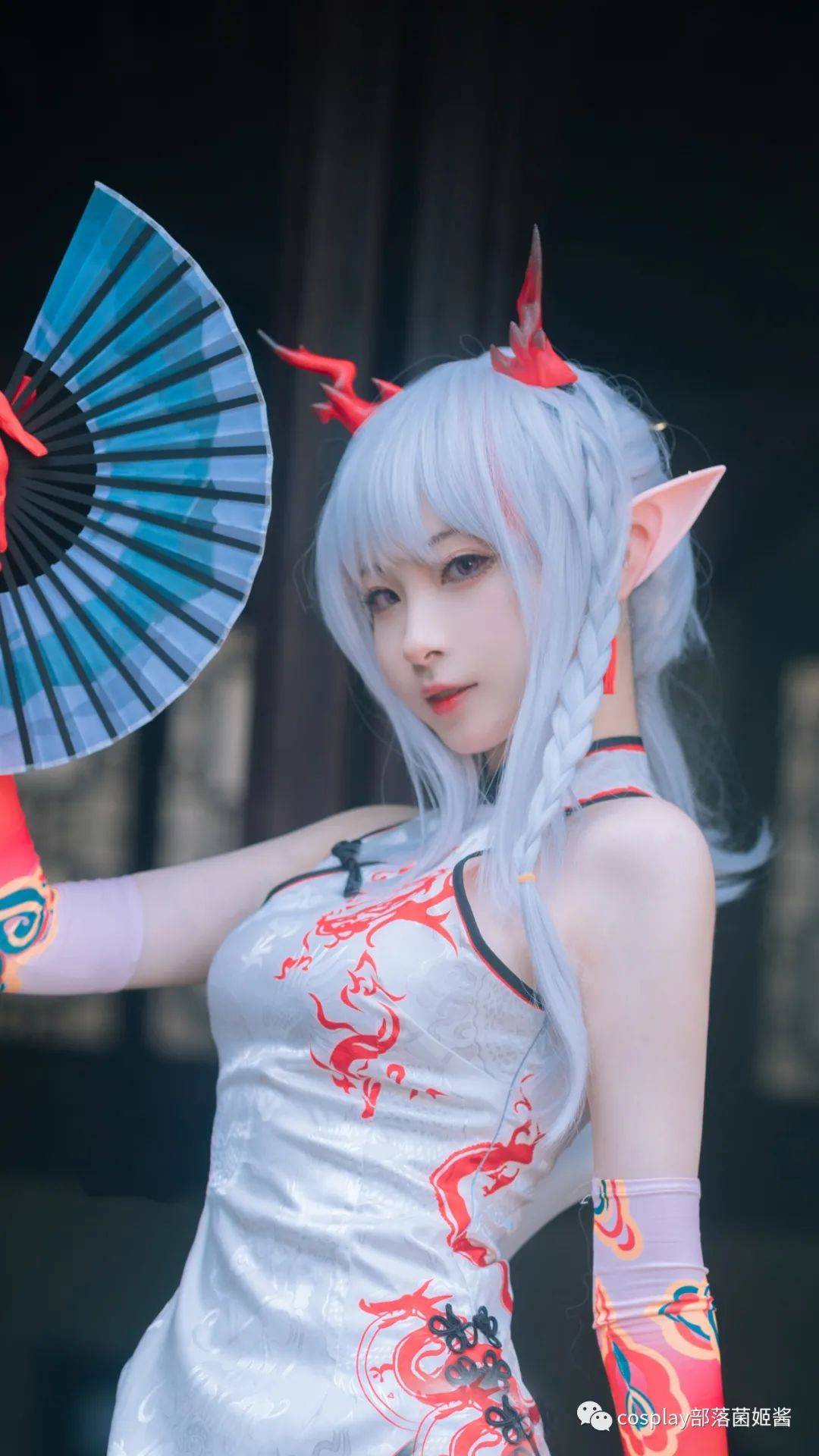 cos:明日方舟乐逍遥年cos正片@月什_po-_yush_@viku