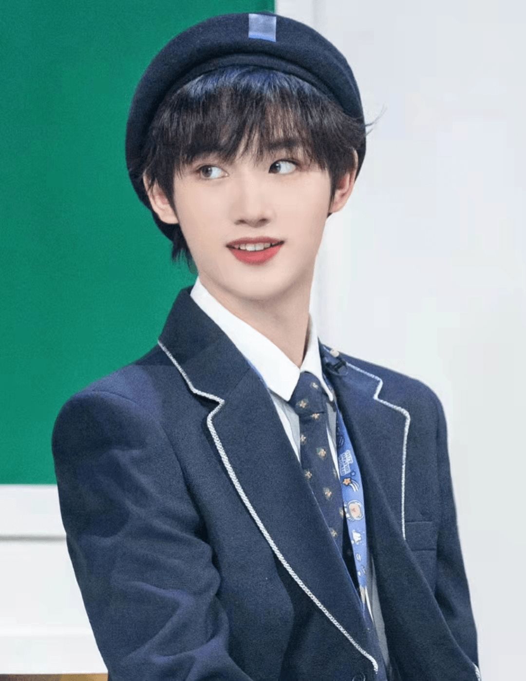 丁程鑫|《快乐大本营》复播，首期嘉宾阵容豪华，主持人阵容“六缺一”