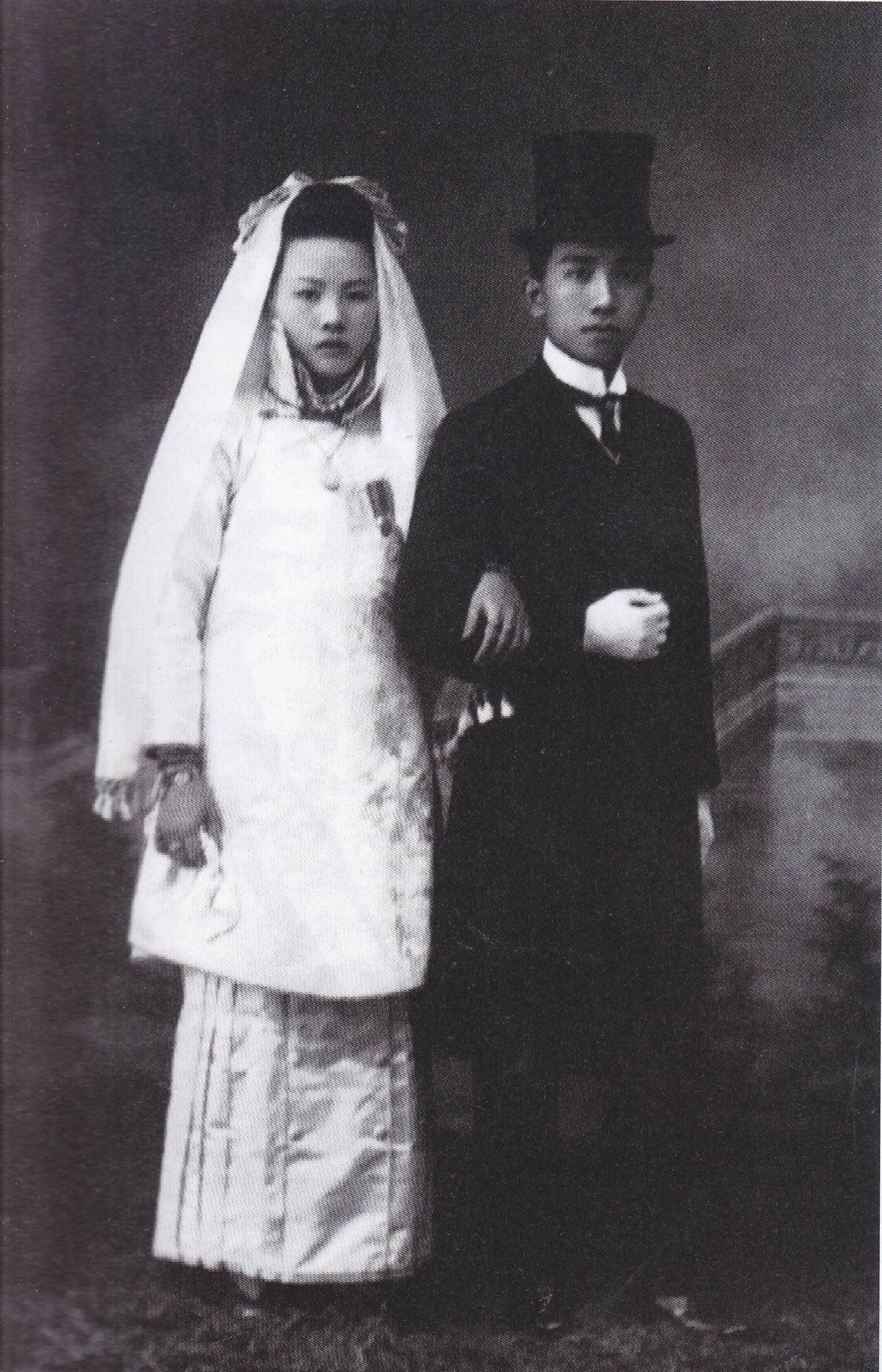 黎民|她是中国第一位电影明星，老公是“电影之父”，孙女是知名演员