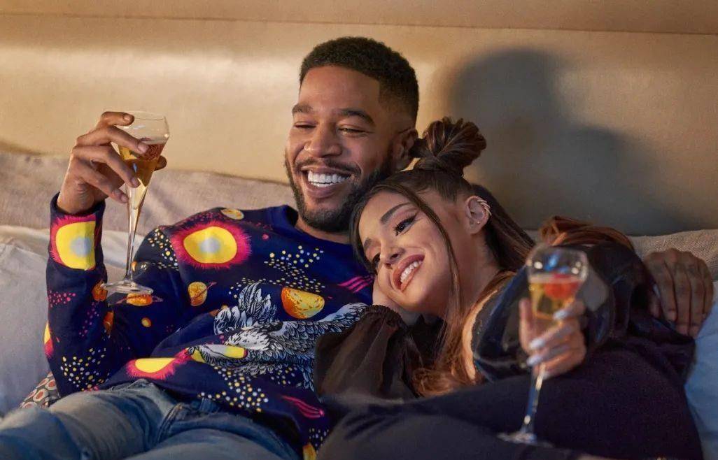 Vanity|五年前她是收入最高的影后，如今和丈夫逛杂货店的她最快乐