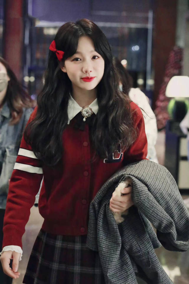 马甲 江苏五龙——可爱女生也可以穿的很时尚，看小彩虹徐梦洁给你做穿搭模范！