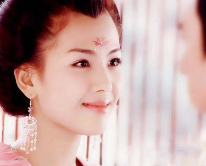 景甜 10大美人花钿妆，杨蓉赵丽颖热巴林心如杨幂刘涛，谁惊艳眼球？