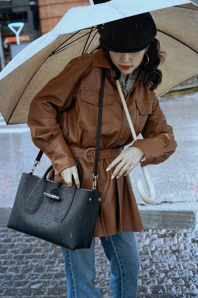学学三木时尚博主的风衣穿搭_皮衣_显得_牛仔