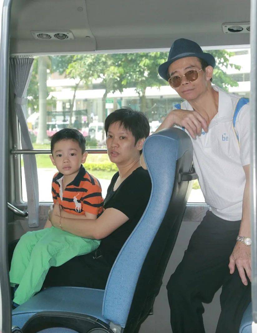 98岁梅妈斥梅艳芳哥哥财迷心窍这对母子又在搞什么把戏