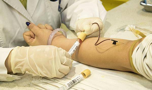 治疗|奥美拉唑,有什么用处?长期服用,对身体会不会有副作用?