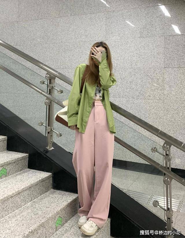 香芋 小个子穿长裤，怎么搭才显高？学会这几个穿搭套路，时髦还显高