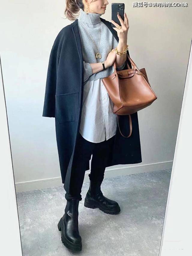 高领衫 原来冬季“不露腿”更时髦，看看这组日系穿搭，保暖又洋气