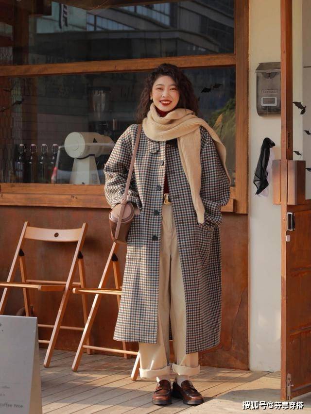 身材 秋冬，如何把“大衣”穿出轻奢感？一要选对款式，二要配对内搭