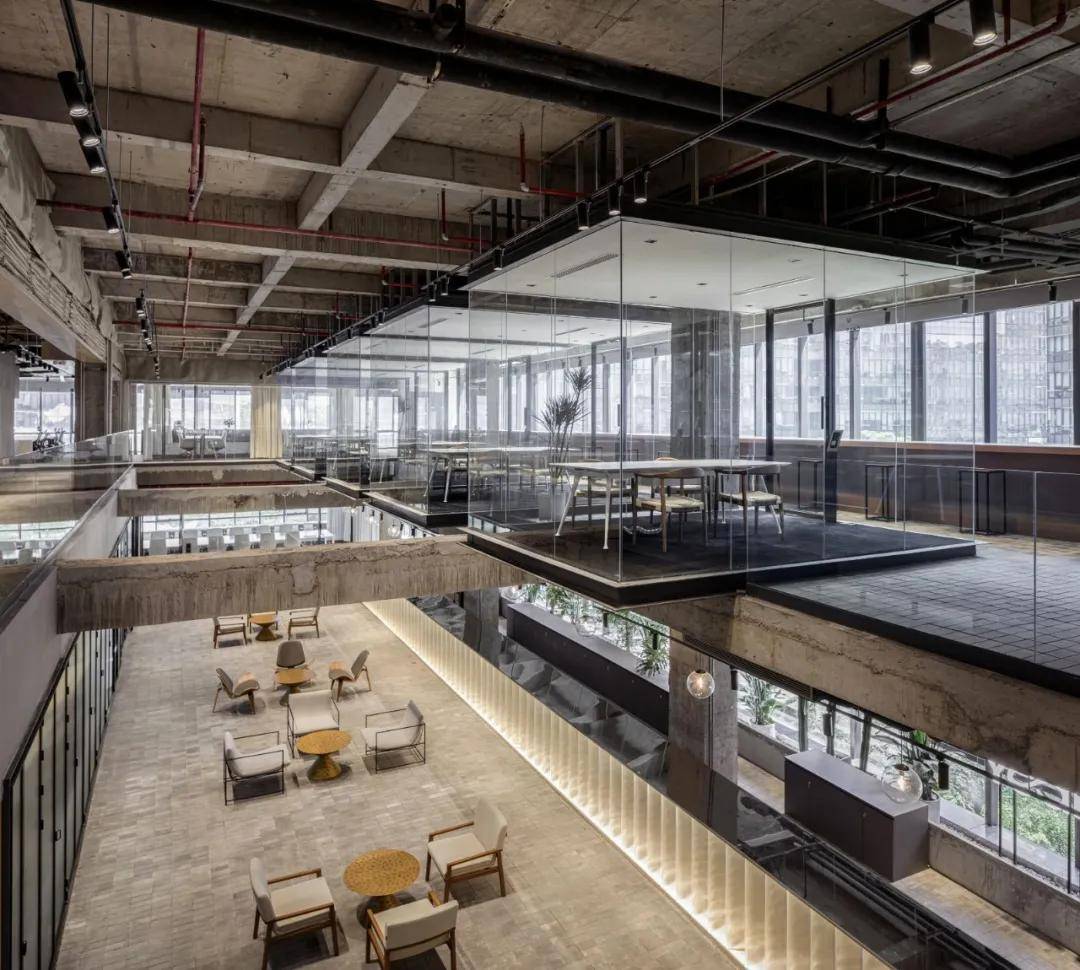 工业风办公室 | 粗犷厂房里的"精致建筑"_空间_会议室_造型