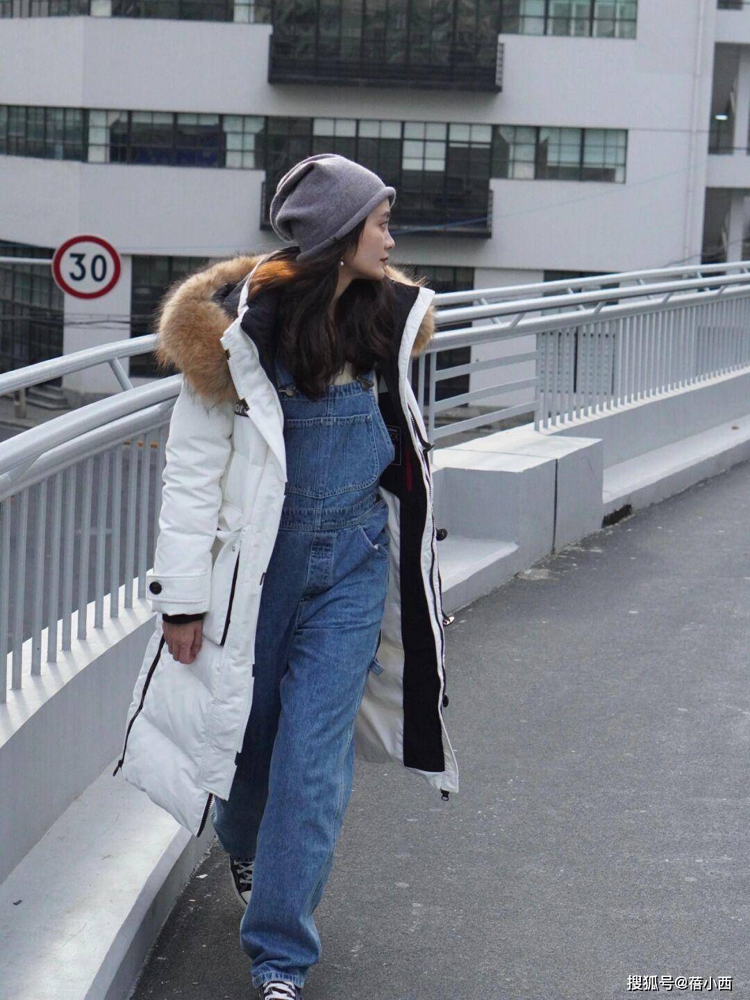 黑色 时髦的女人，一定要有一件适合自己的“羽绒服”，已帮你选好款式