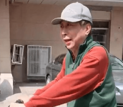 如何夸中老年大妈 ebfaf30a1acb4af7bf2146ab987e31ea.png