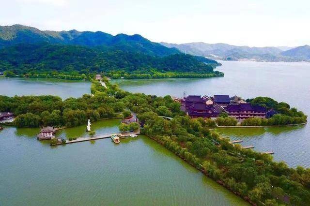 浙江这个景区名气不如西湖，面积却远超西湖，十分壮阔，超级解压