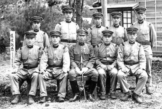 1910年日韩合并后，有4位韩国人考入日本陆军大学，其中2人成中将_手机